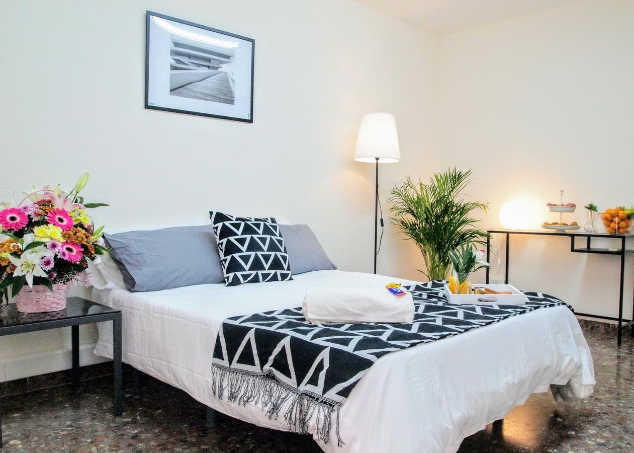 Apartment Valencia Bed & Breakfast 2*